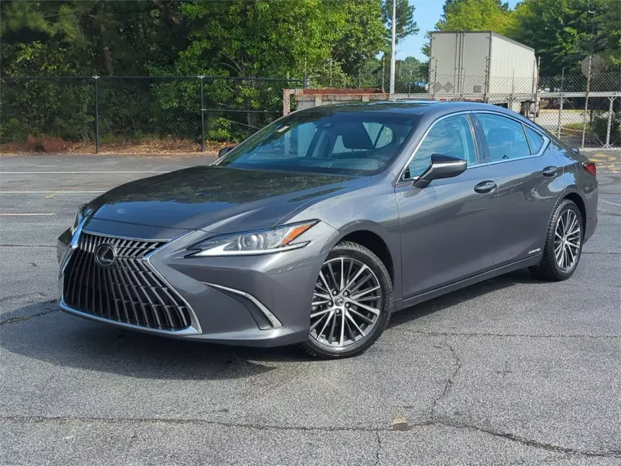 2022 Lexus ES 300h photo 1