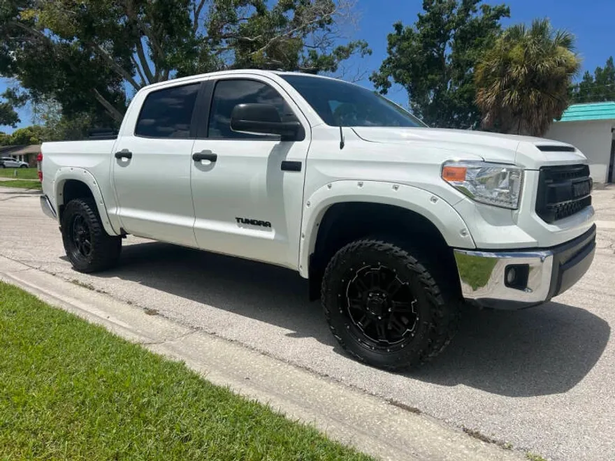 2015 Toyota Tundra SR5 Grade photo 1
