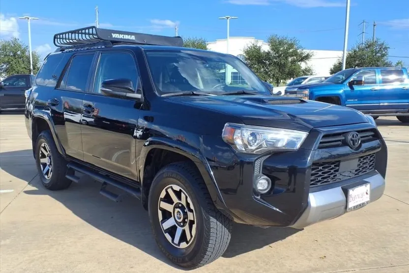 2022 Toyota 4Runner TRD Off-Road Premium photo 1