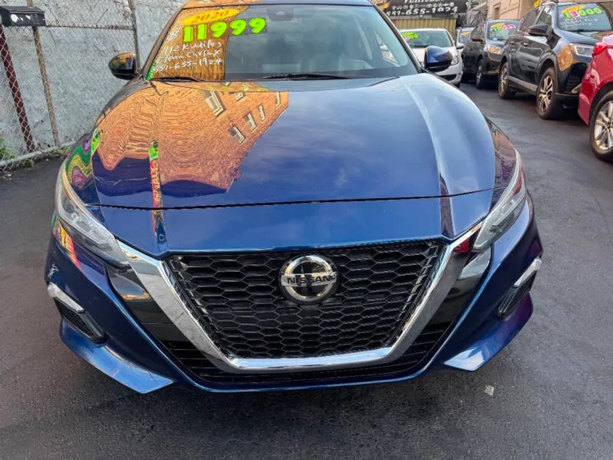 2020 Nissan Altima 2.5 SR photo 1