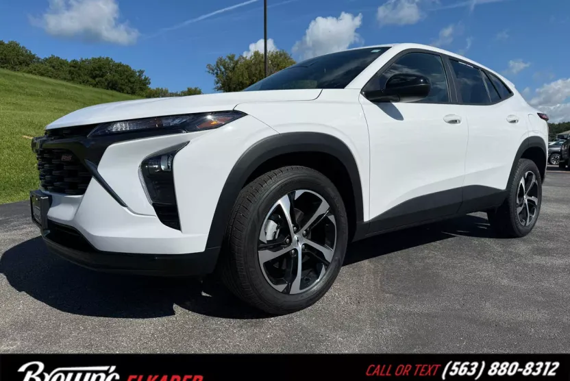 2024 Chevrolet Trax photo 1