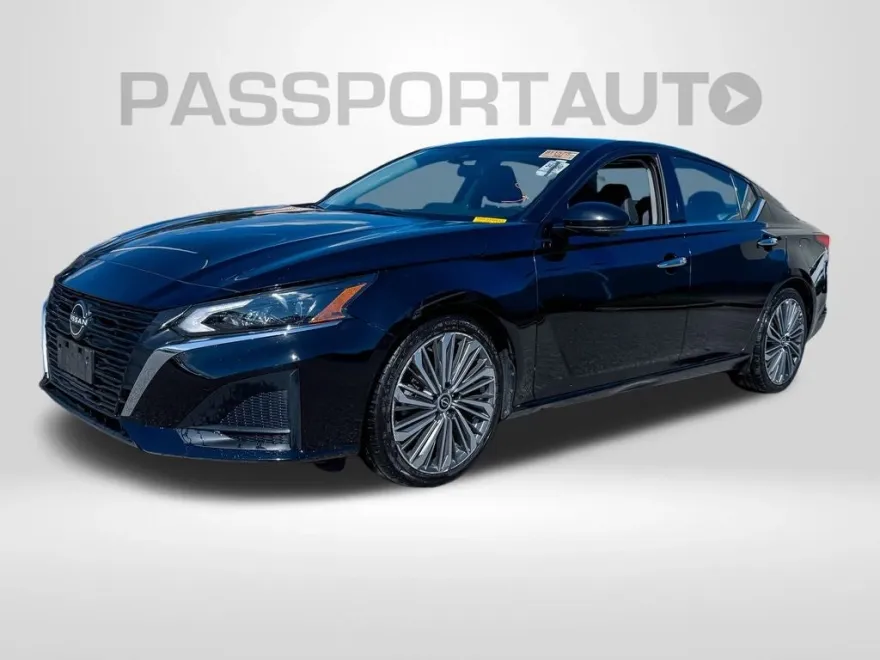 2023 Nissan Altima 2.5 SL photo 1