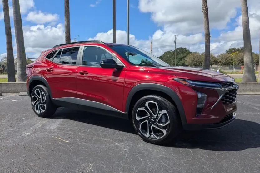 2025 Chevrolet Trax photo 1