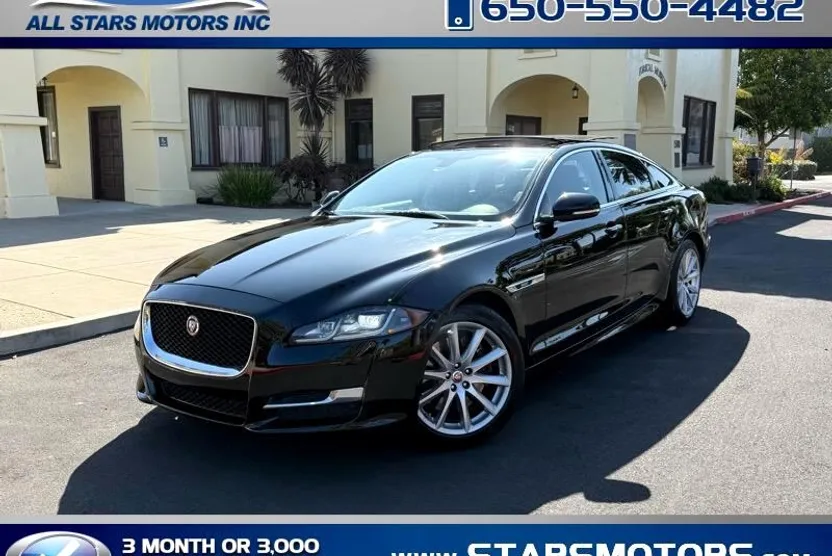 2016 Jaguar XJ photo 1