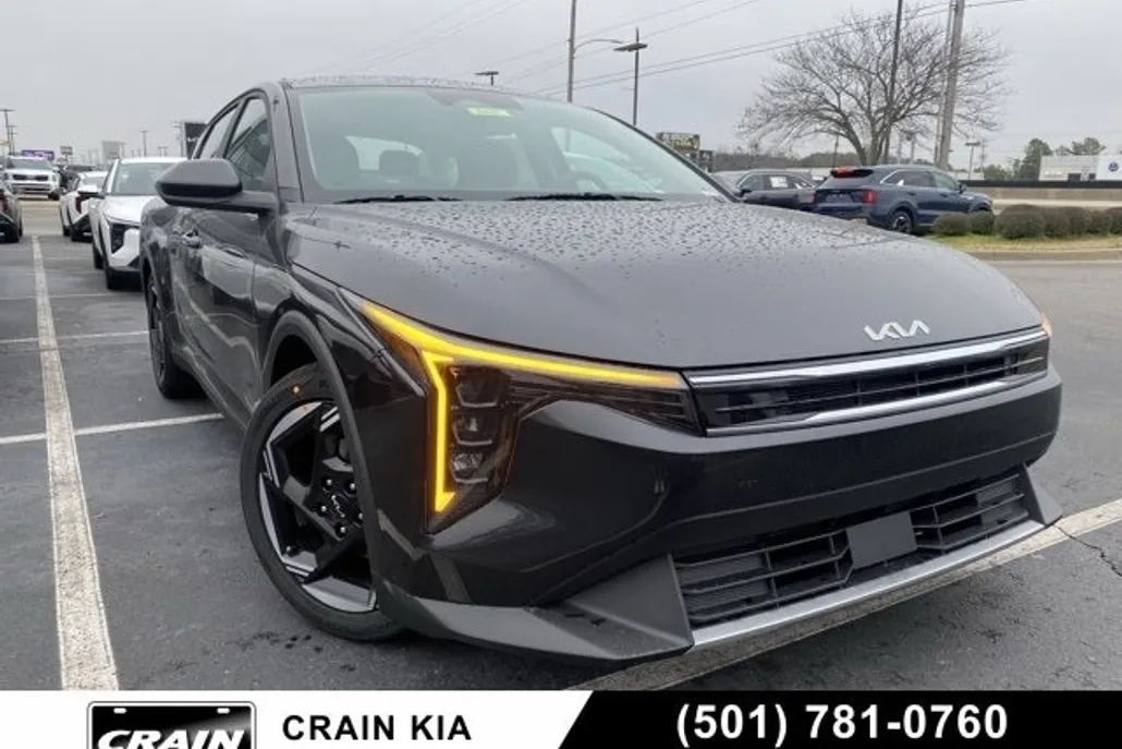 2025 Kia K4 EX photo 1