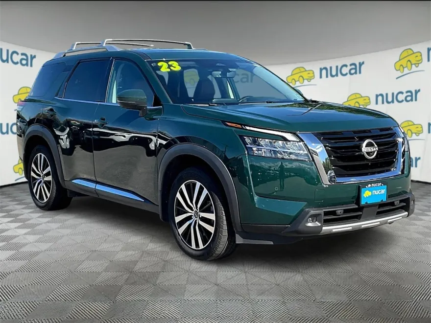 2023 Nissan Pathfinder Platinum photo 1