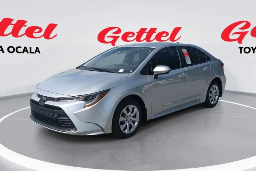 2025 Toyota Corolla LE photo 1