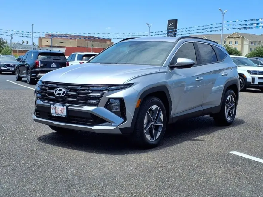 2025 Hyundai Tucson SEL photo 1
