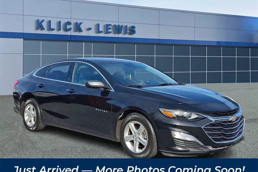 2020 Chevrolet Malibu LS photo 1