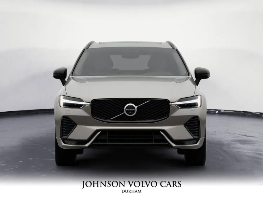 2026 Volvo XC60 B5 photo 1