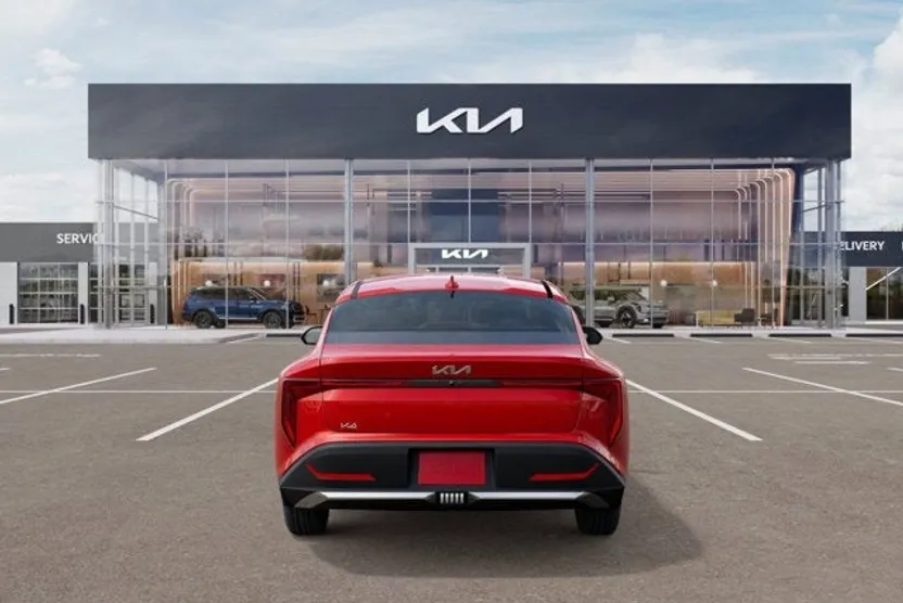 2025 Kia K4 LXS photo 1