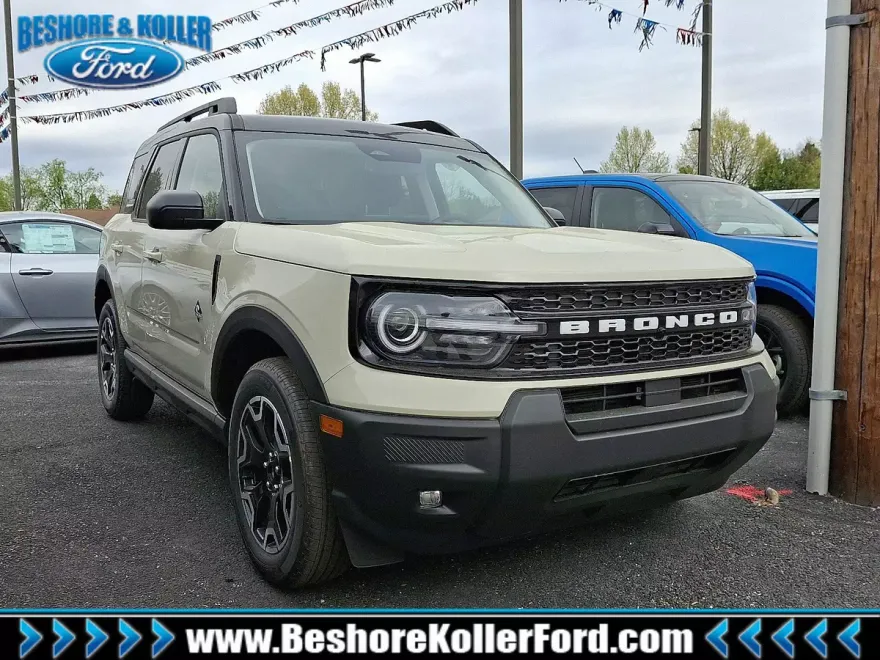 2025 Ford Bronco Sport Outer Banks photo 1