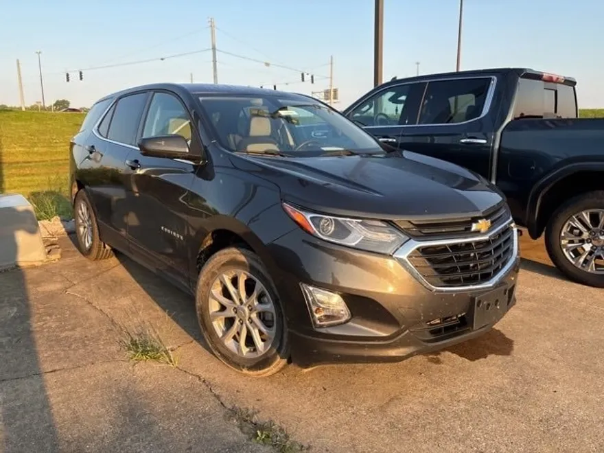 2018 Chevrolet Equinox LT photo 1