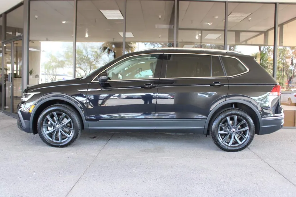 2024 Volkswagen Tiguan SE Wolfsburg Edition photo 1