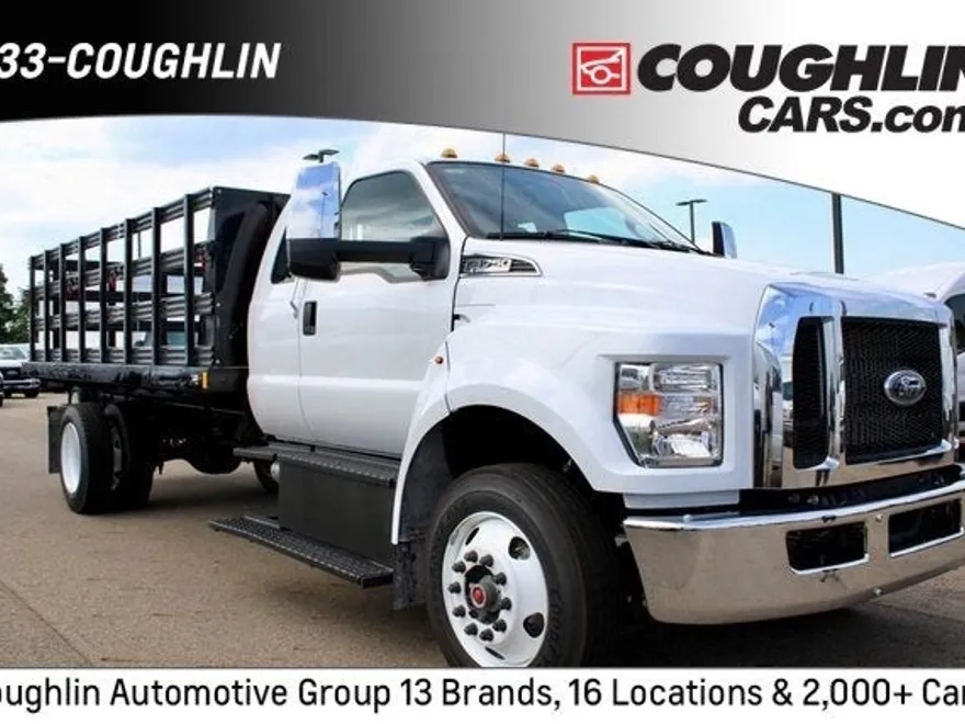 2024 Ford F-750 photo 1