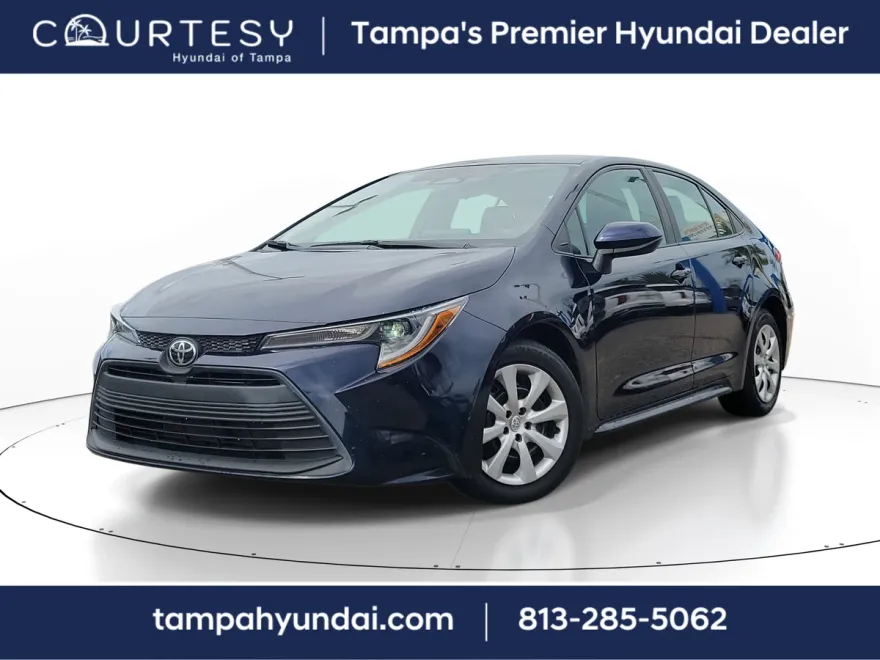2023 Toyota Corolla LE photo 1