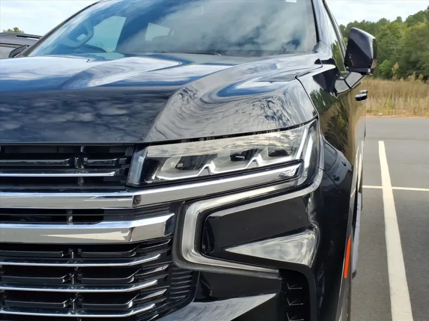 2022 Chevrolet Tahoe LT photo 1