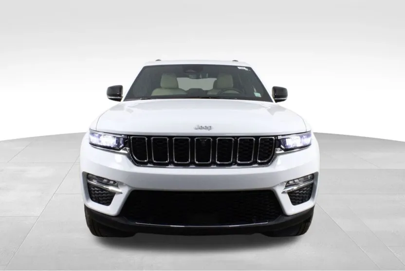 2024 Jeep Grand Cherokee Limited photo 1
