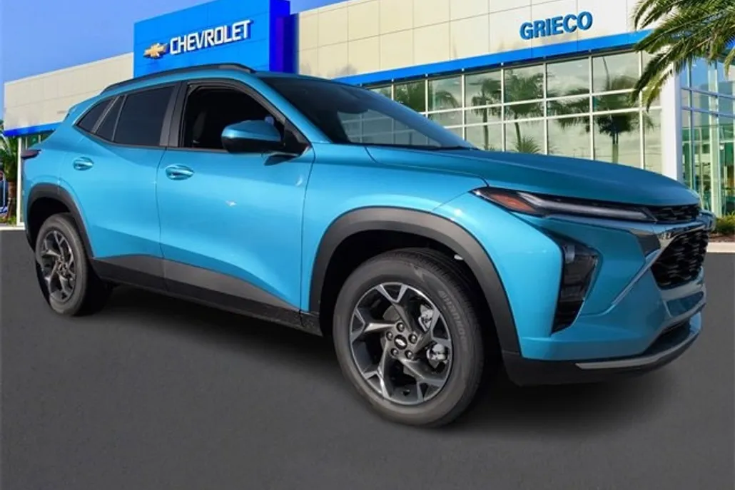2026 Chevrolet Trax LT photo 1