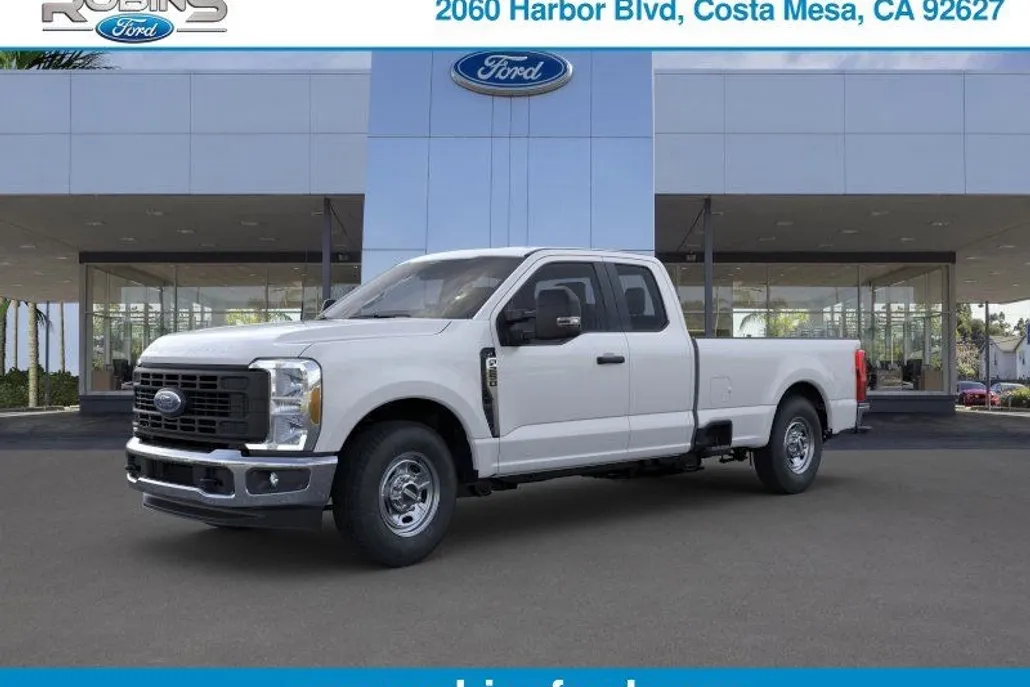 2025 Ford F-250 photo 1