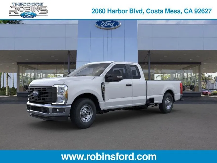 2025 Ford F-250 photo 1