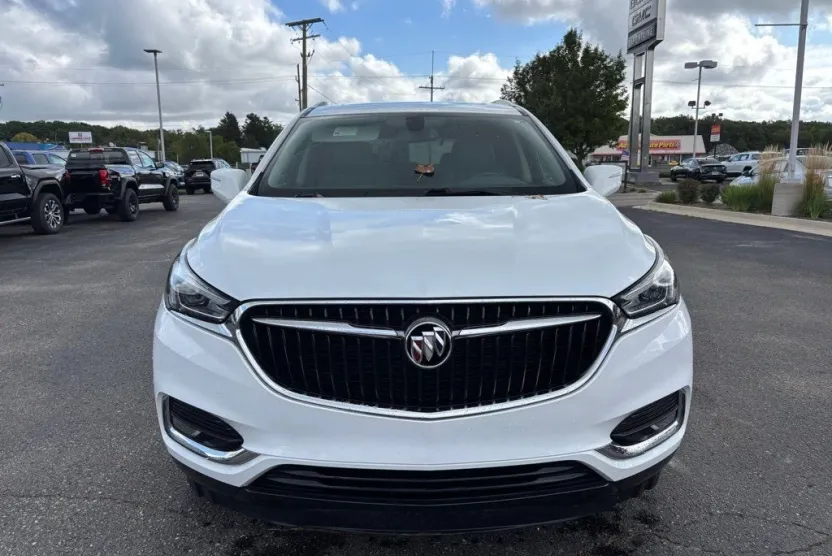 2019 Buick Enclave Essence photo 1