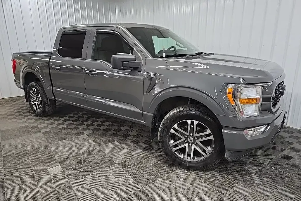 2021 Ford F-150 XL photo 1