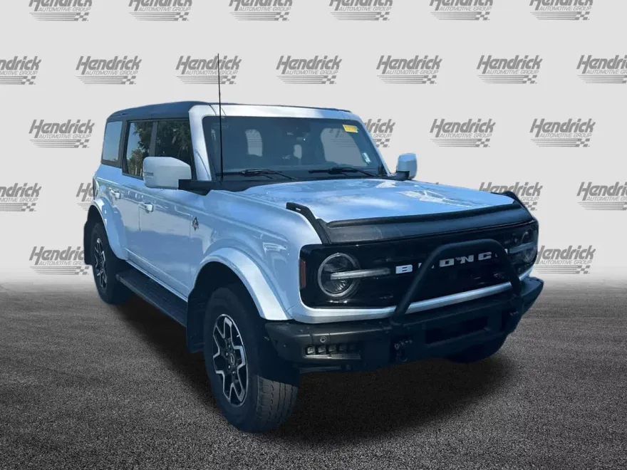 2023 Ford Bronco Outer Banks photo 1