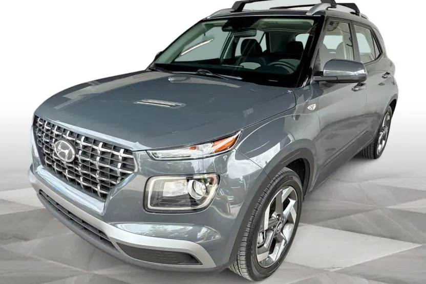 2025 Hyundai Venue SEL photo 1