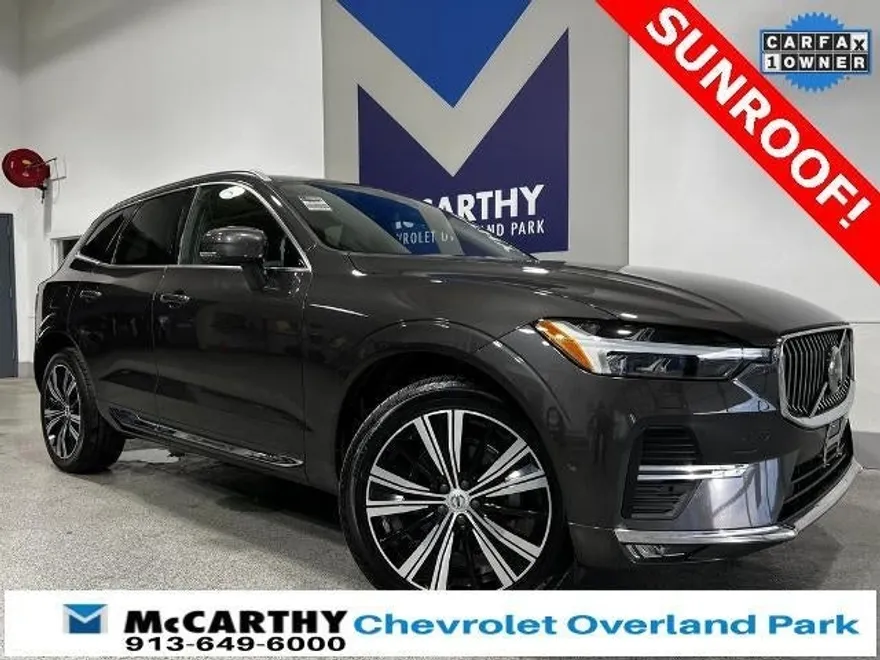 2022 Volvo XC60 B5 Inscription photo 1