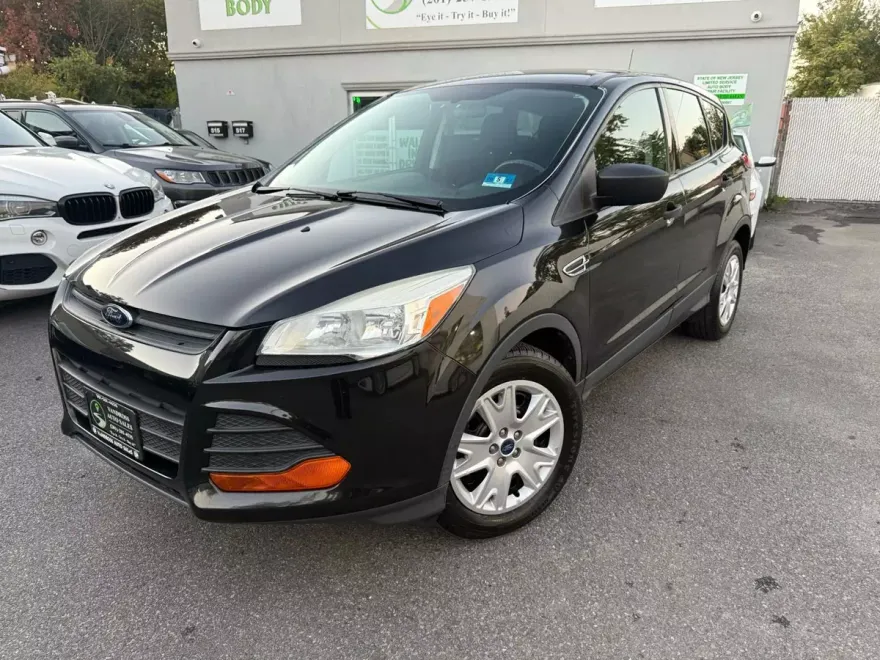 2014 Ford Escape Sport photo 1