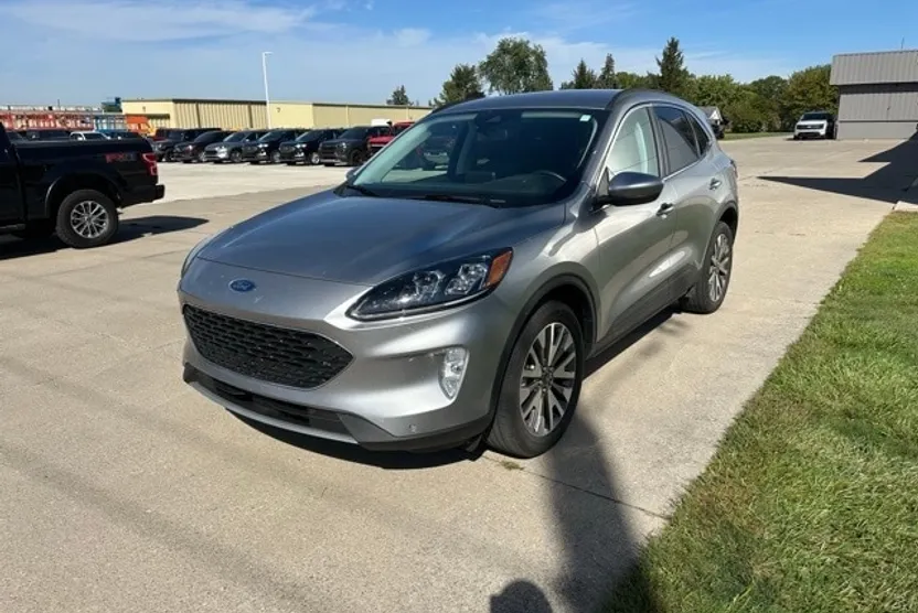 2022 Ford Escape Titanium photo 1