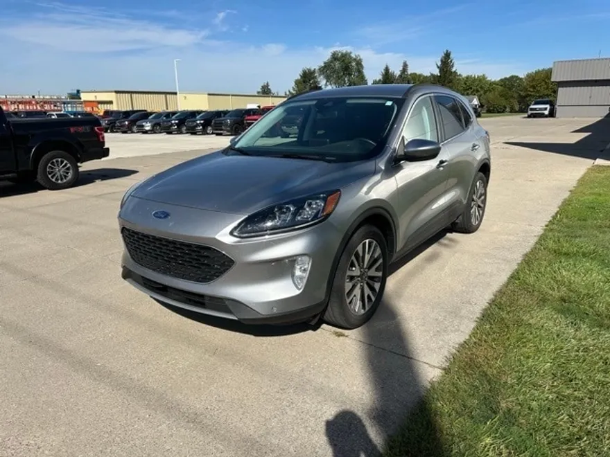 2022 Ford Escape Titanium photo 1