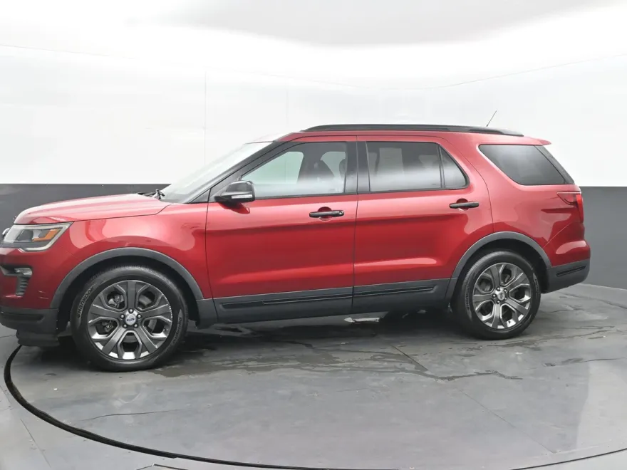2018 Ford Explorer Sport photo 1