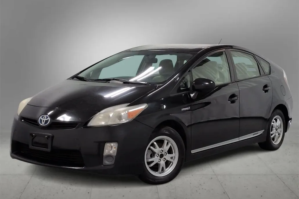 2011 Toyota Prius Three photo 1
