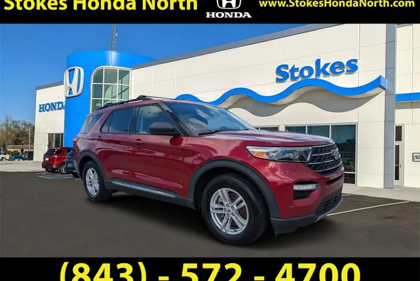 2022 Ford Explorer XLT photo 1