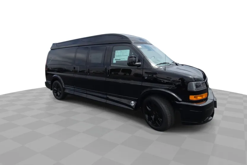 2025 Gmc Savana Cargo 2500 photo 1