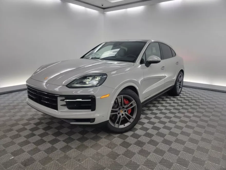 2025 Porsche Cayenne Coupe S photo 1