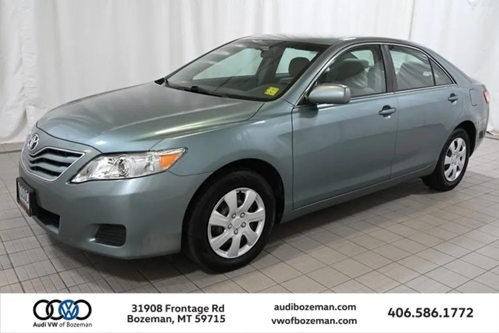 2011 Toyota Camry photo 1