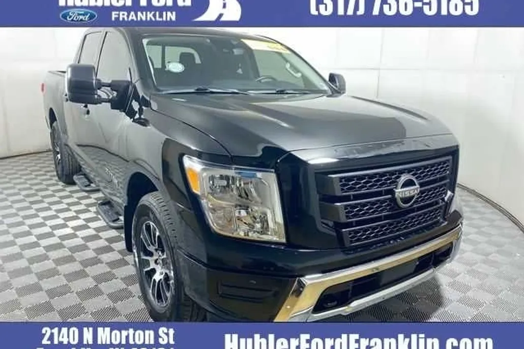 2023 Nissan Titan SV photo 1