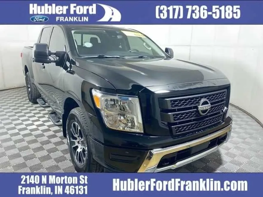 2023 Nissan Titan SV photo 1