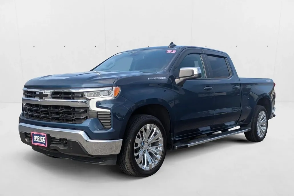 2023 Chevrolet Silverado 1500 LT photo 1
