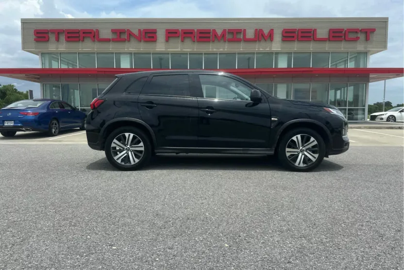 2024 Mitsubishi Outlander Sport ES photo 1