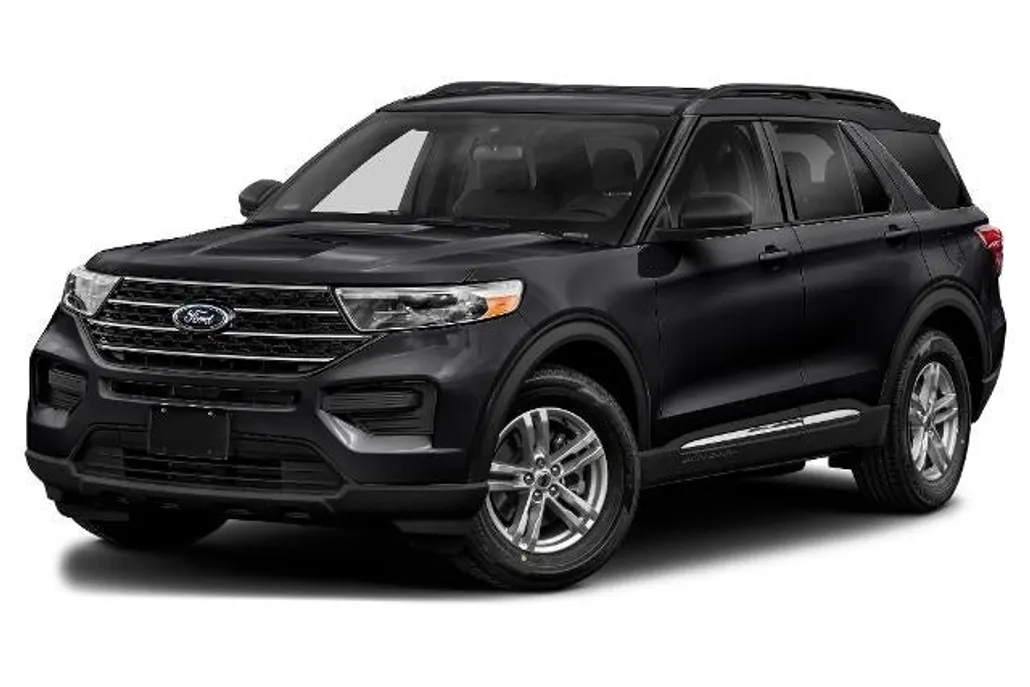 2022 Ford Explorer XLT photo 1
