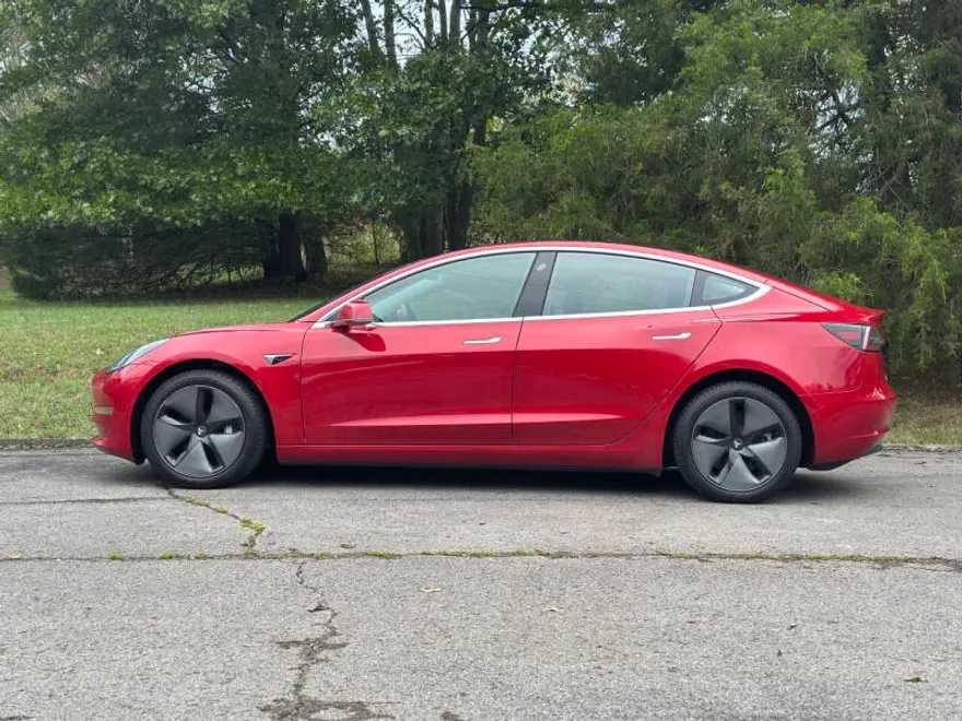 2018 Tesla Model 3 Long Range photo 1