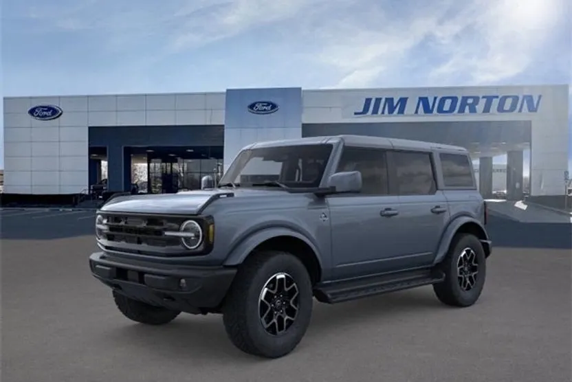 2025 Ford Bronco Outer Banks photo 1