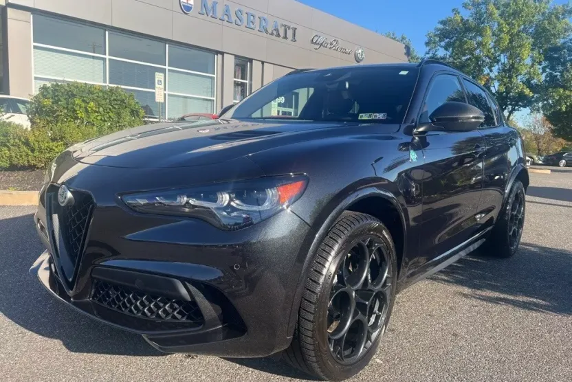 2024 Alfa Romeo Stelvio Quadrifoglio photo 1