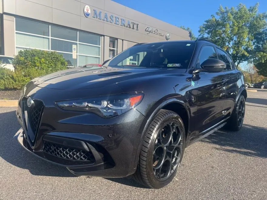 2024 Alfa Romeo Stelvio Quadrifoglio photo 1