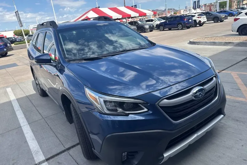 2022 Subaru Outback Limited photo 1