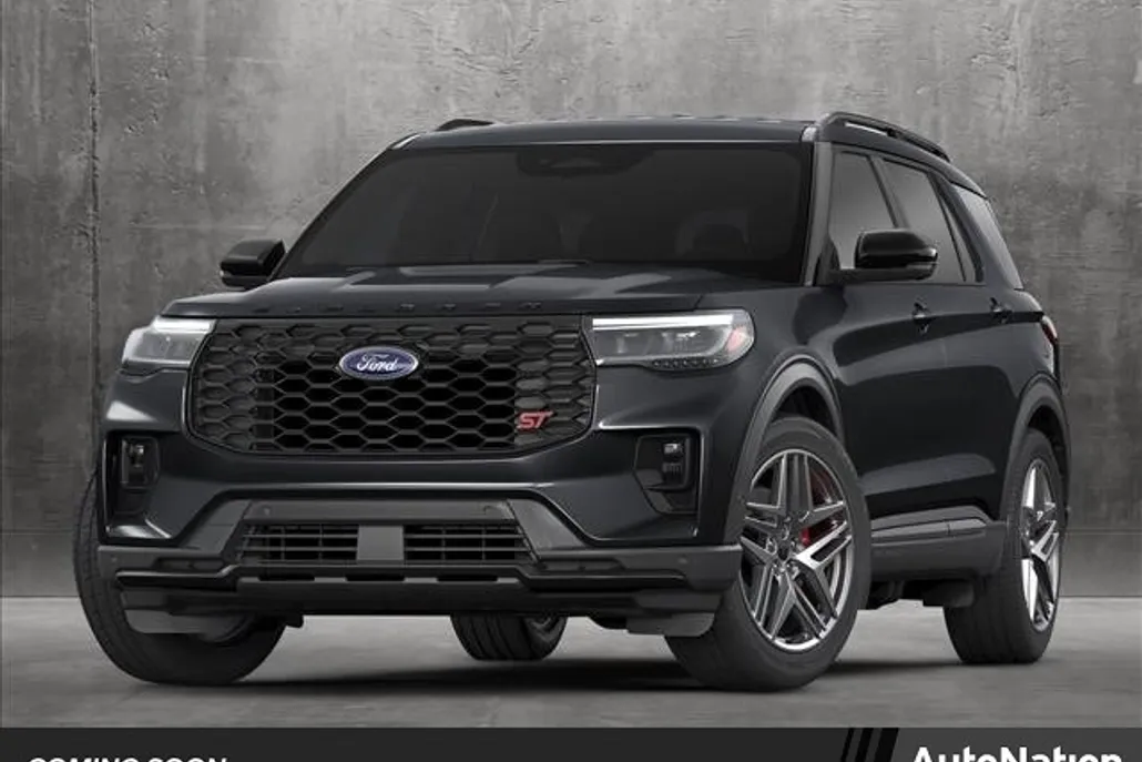 2025 Ford Explorer ST photo 1